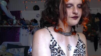 friskyflowers public webcam profile photo 4