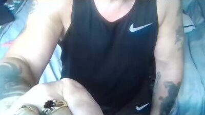 friskyneedsum public webcam profile photo 7
