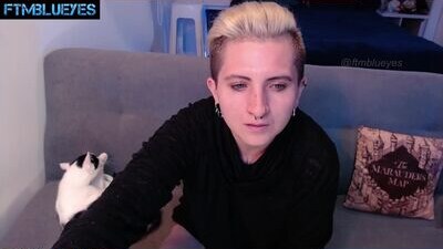 ftmblueyes public webcam profile photo 6