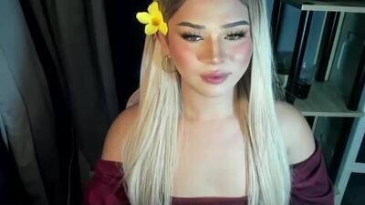 fuckdoll_rain public webcam profile photo 3