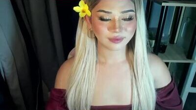 fuckdoll_rain public webcam profile photo 10