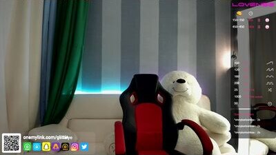 gelialye public webcam profile photo 6