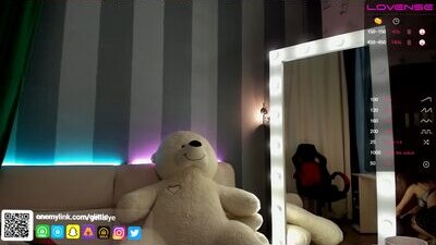 gelialye public webcam profile photo 9