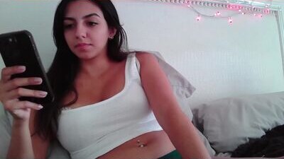 genesismoselle public webcam profile photo 9