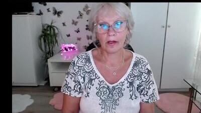 ghertrudequeen public webcam profile photo 9