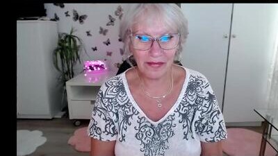 ghertrudequeen public webcam profile photo 10