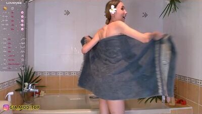 gia_sunny public webcam profile photo 6