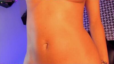 gigi_strawberry public webcam profile photo 10