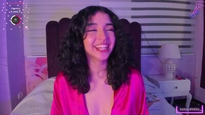 gigilove_ public webcam profile photo 4