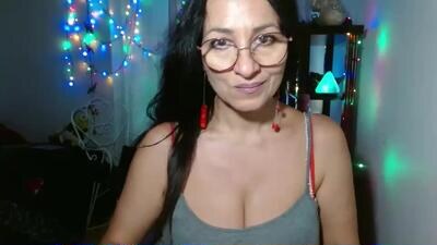 ginaoneon public webcam profile photo 3