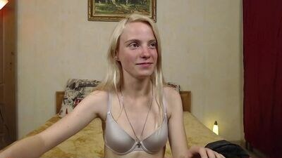 girl_summer97 public webcam profile photo 3