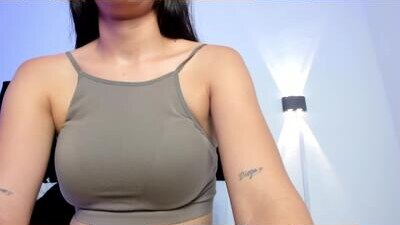 gisell_antonella public webcam profile photo 5
