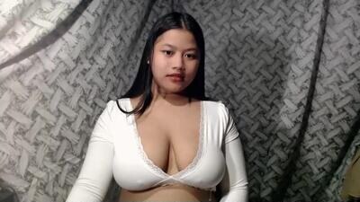 glossyrina public webcam profile photo 2