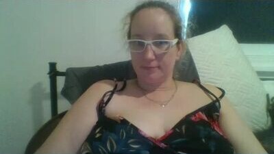goddessmilfcrysyal public webcam profile photo 6