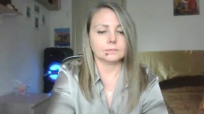 gold_585 public webcam profile photo 2