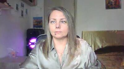gold_585 public webcam profile photo 3