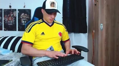 griego01 public webcam profile photo 3