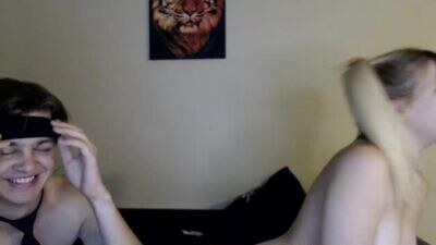 guyfuckscutebaby public webcam profile photo 3