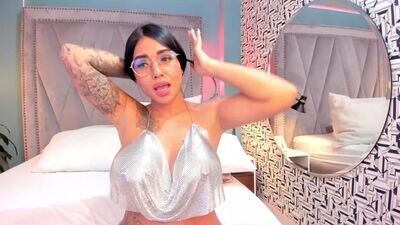 gypsie_velvet public webcam profile photo 3
