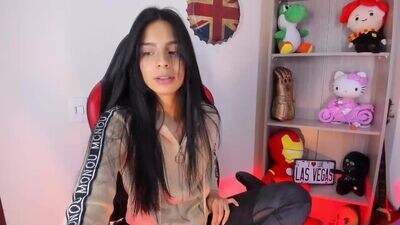 haely_saenz