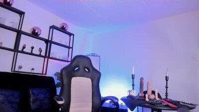 halley_ravenn public webcam profile photo 7