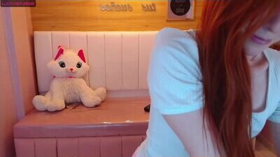 hally_a public webcam profile photo 8