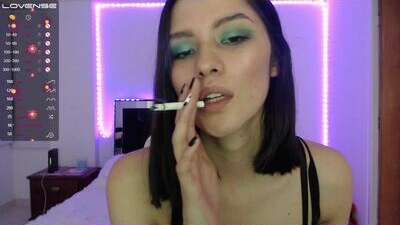 hally_april public webcam profile photo 9