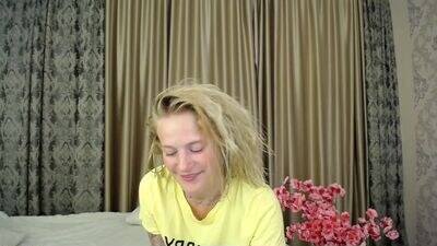 hannah_levis public webcam profile photo 4