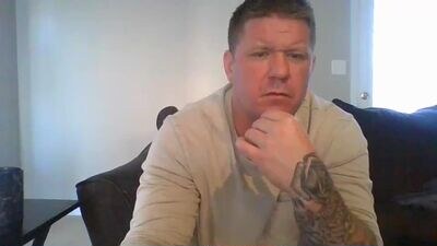 happilymarr1ed public webcam profile photo 4
