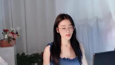 happyflower802318 public webcam profile photo 3