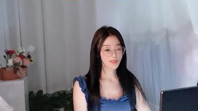 happyflower802318 public webcam profile photo 6