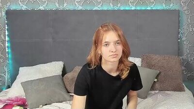hayleyli public webcam profile photo 4