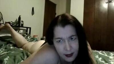 hazelbasil32728 public webcam profile photo 2