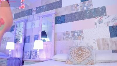 heidi_star public webcam profile photo 3