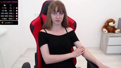 helensweet_ public webcam profile photo 4