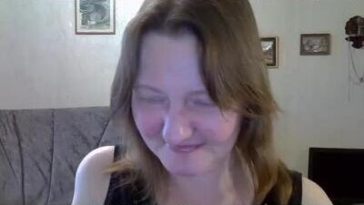 helgacharming public webcam profile photo 6