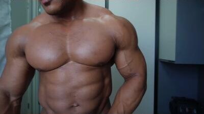 henrimusclee public webcam profile photo 6