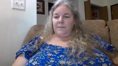 hippysnewhere public webcam profile photo 4