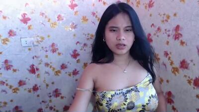 hoelyzhuxinn public webcam profile photo 2