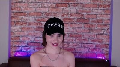 holly_ray public webcam profile photo 6