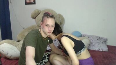 hollyandtommy_romeo public webcam profile photo 4