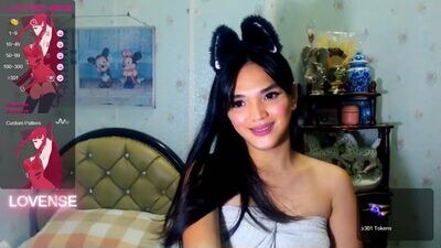 hollywoodbitch public webcam profile photo 3