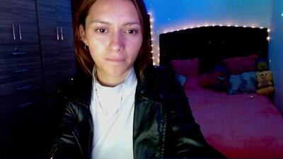 holy_juli2 public webcam profile photo 2