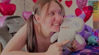 holy_kveta public webcam profile photo 4
