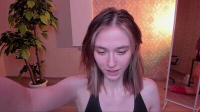 holymollylight public webcam profile photo 2
