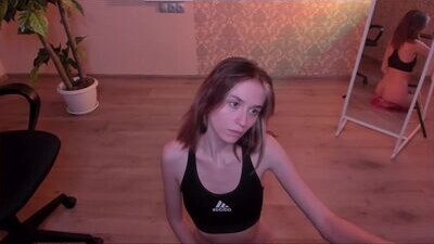 holymollylight public webcam profile photo 7