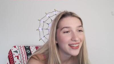 honeyveil public webcam profile photo 5