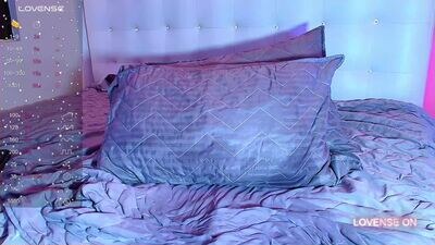 hornyhousekeeper_ public webcam profile photo 5