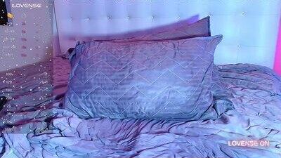 hornyhousekeeper_ public webcam profile photo 9