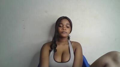 hot_choccoolate public webcam profile photo 2